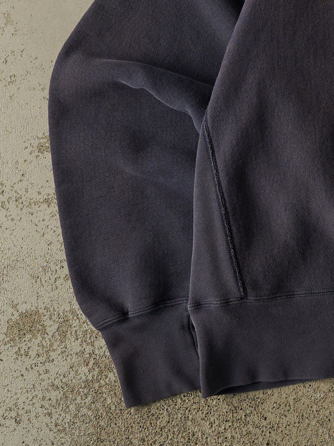 Vintage 90s Sun Faded Navy USCGC Embroidered Crewneck (L/XL)