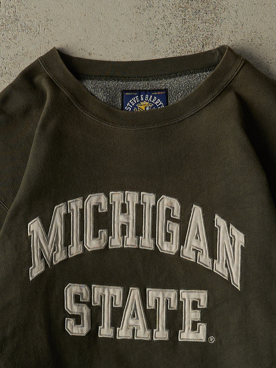 Vintage 90s Sun Faded Green Michigan State University Embroidered Crewneck (L)