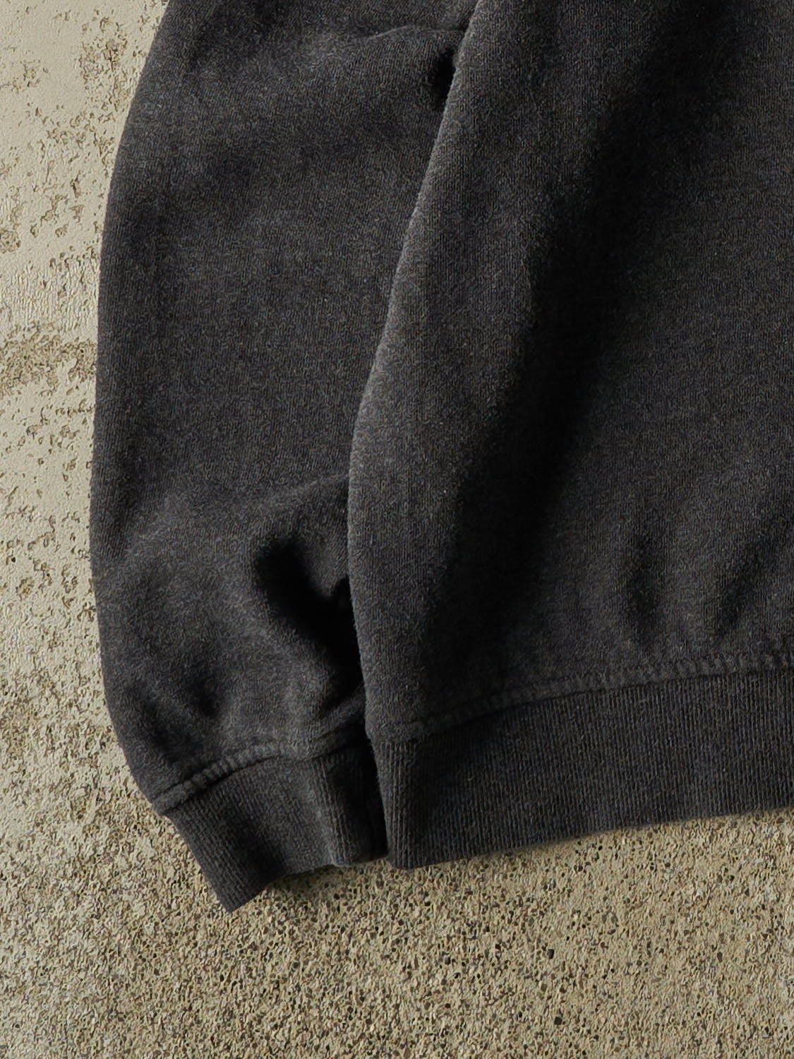 Vintage 90s Charcoal Grey Fila Embroidered Crewneck (S/M)