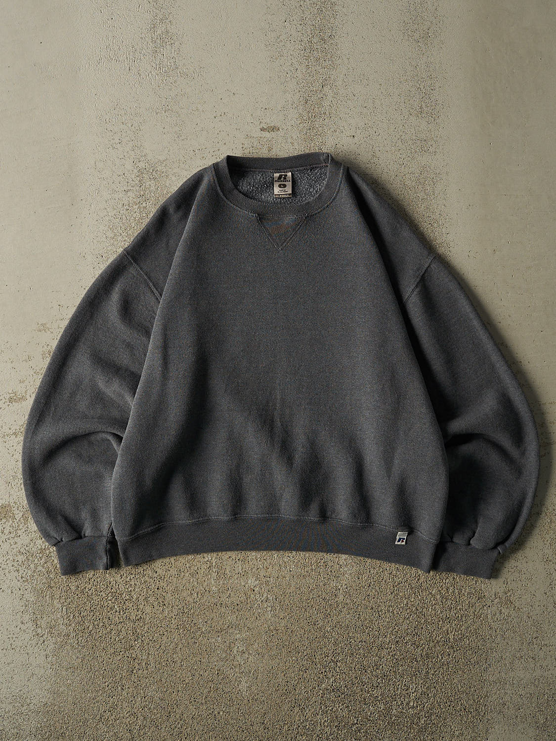 Vintage Y2K Charcoal Grey Russell Athletic Blank Crewneck (M/L)