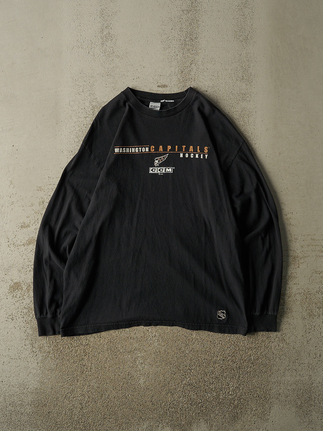 Vintage Y2K Black Washington Capitals Long Sleeve (L/XL)