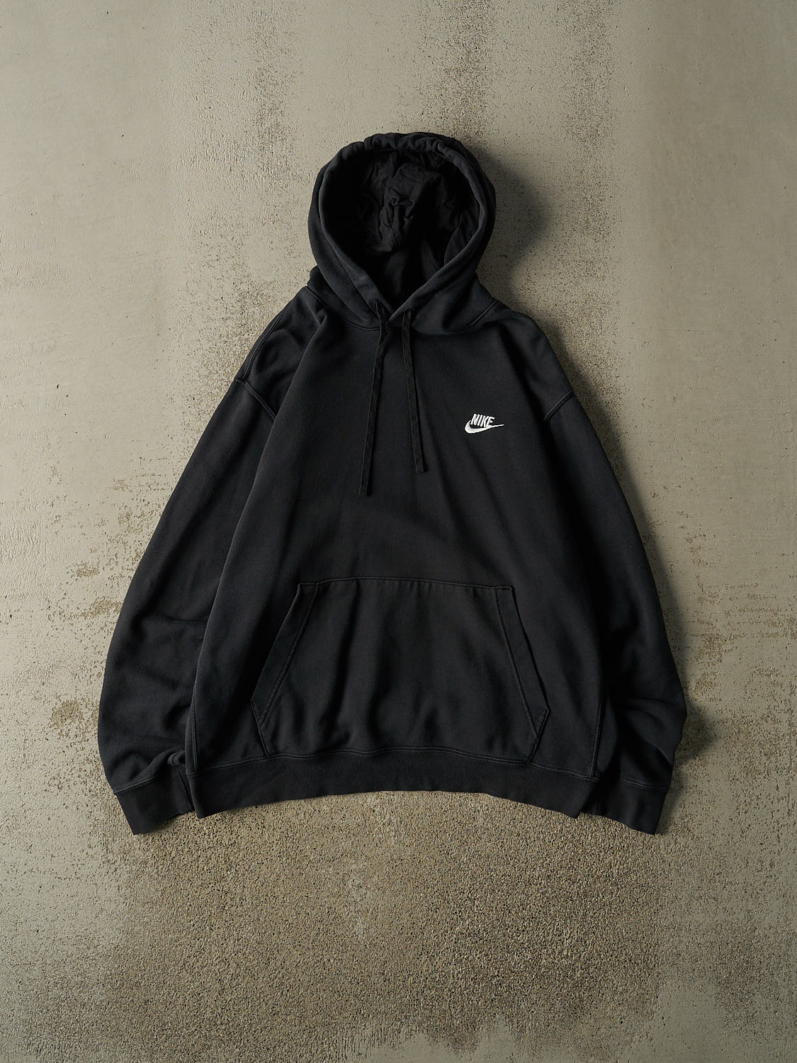 Vintage Y2K Black Nike Embroidered Hoodie (L/XL)