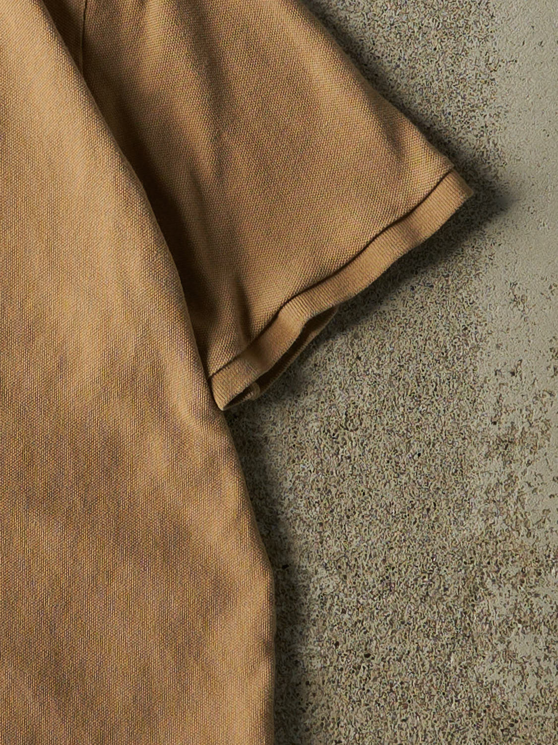 Vintage Y2K Beige Polo Quarter Button Tee (M/L)