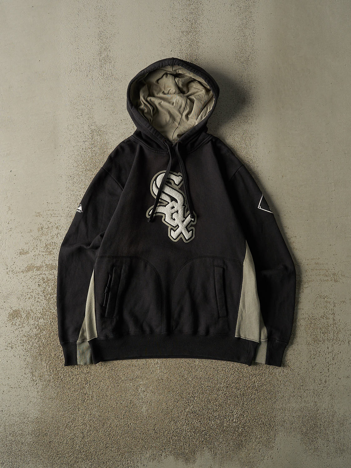 Vintage Y2K Black Chicago White Sox Chenille Embroidered Hoodie (M)