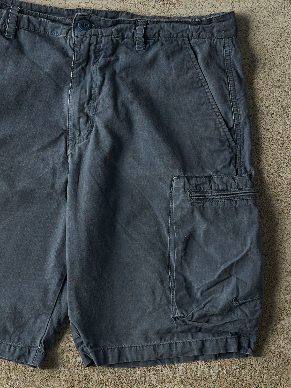 Vintage Y2K Blue Nike Cargo Shorts (36x11)