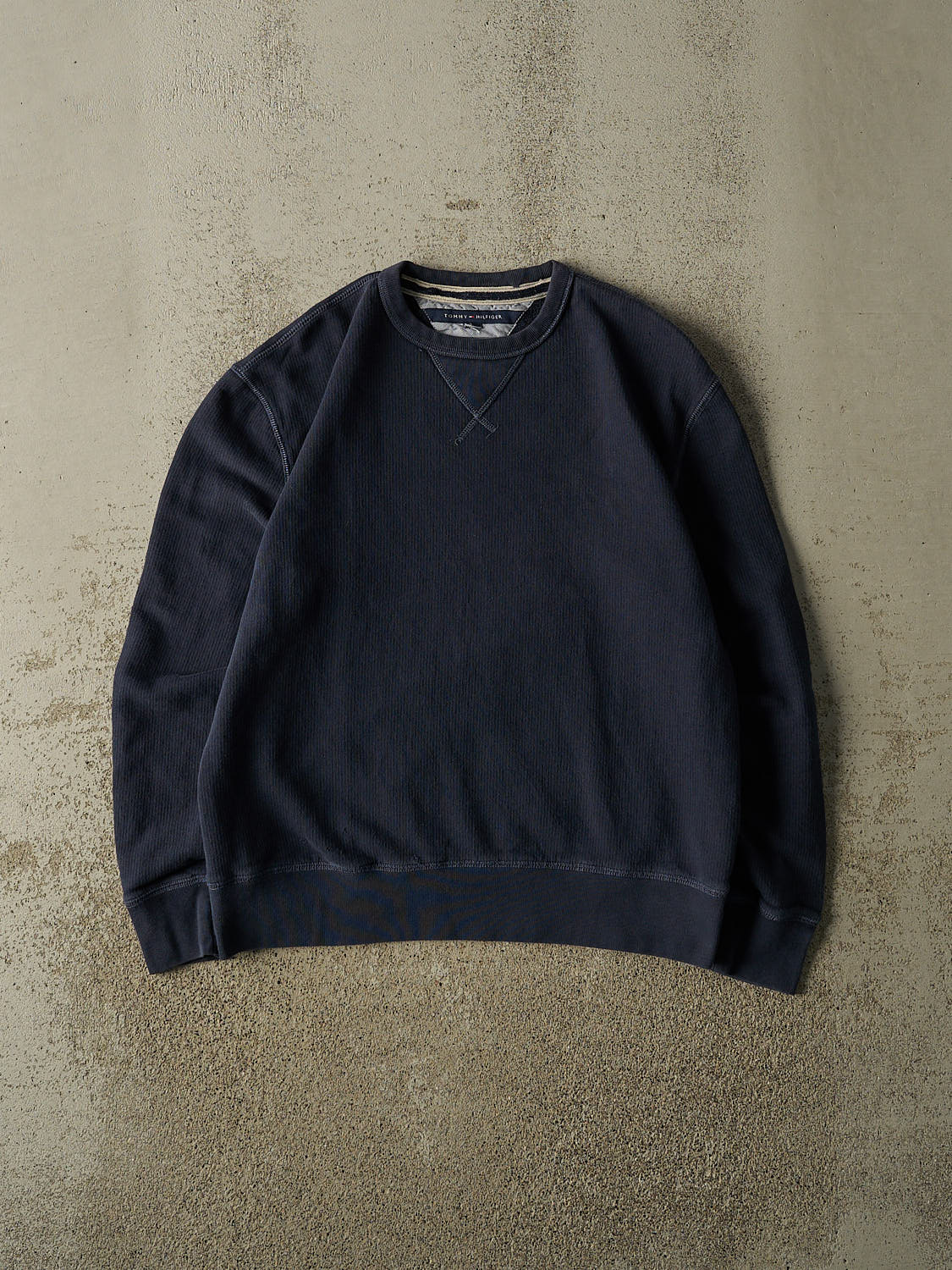 Vintage Y2K Navy Blue Tommy Hilfiger Lightweight Textured Crewneck (M)