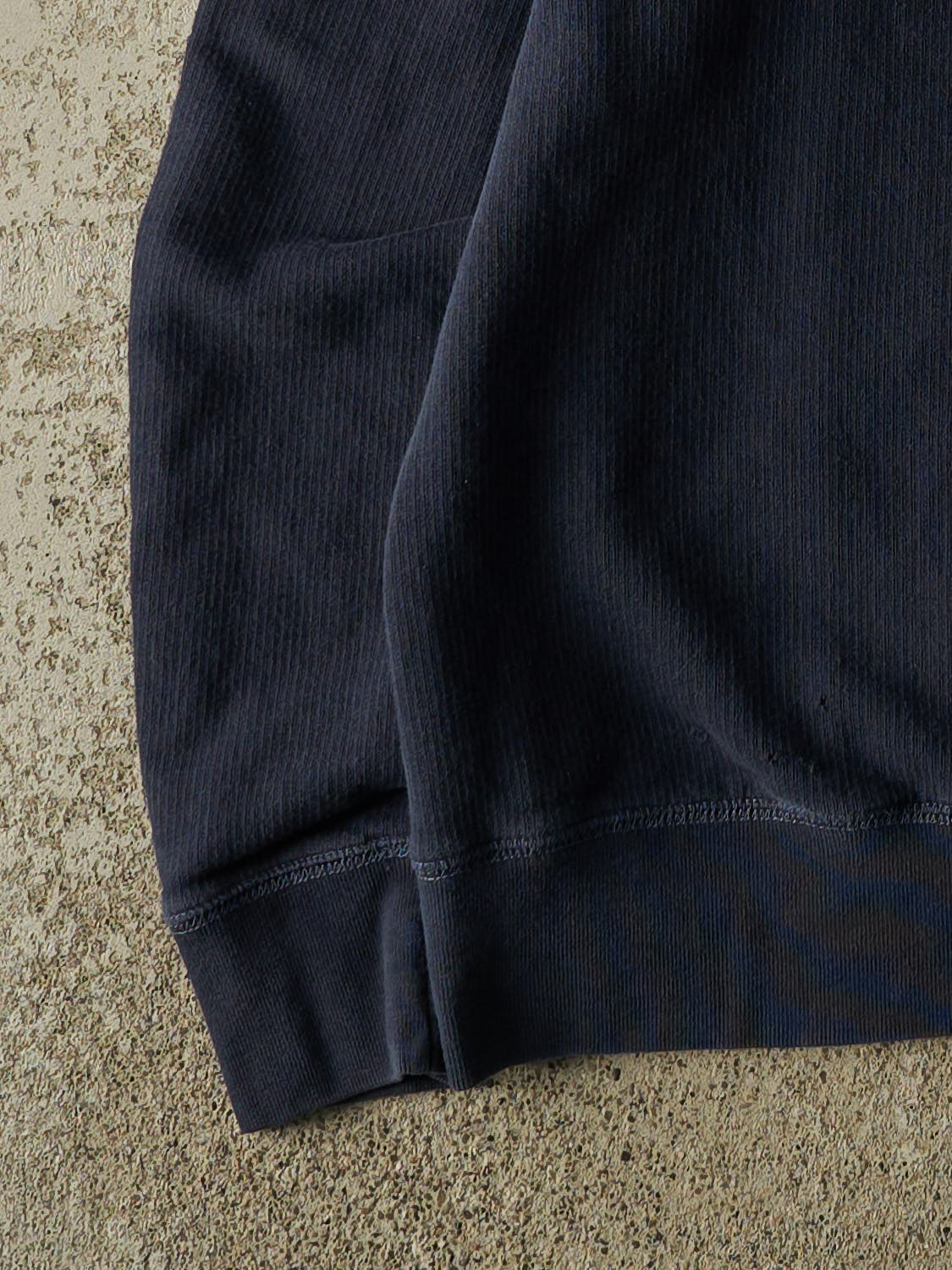 Vintage Y2K Navy Blue Tommy Hilfiger Lightweight Textured Crewneck (M)