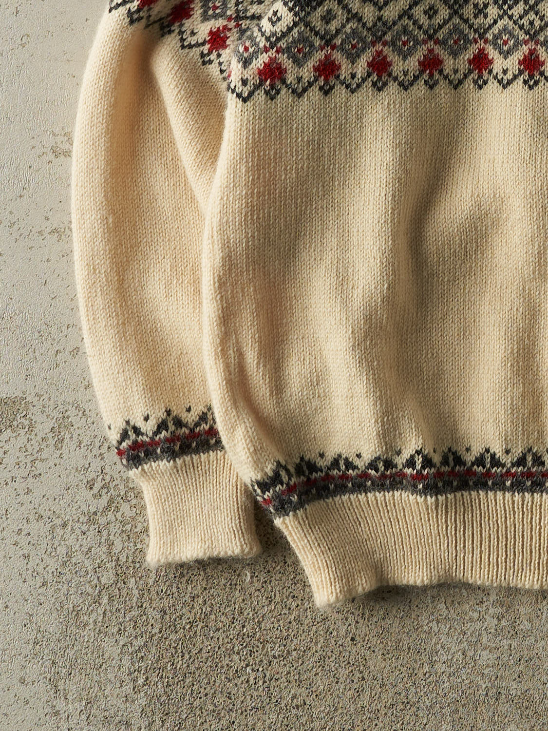 Vintage 02' Beige Snowflake Patterned Quarter Zip Knit (S)