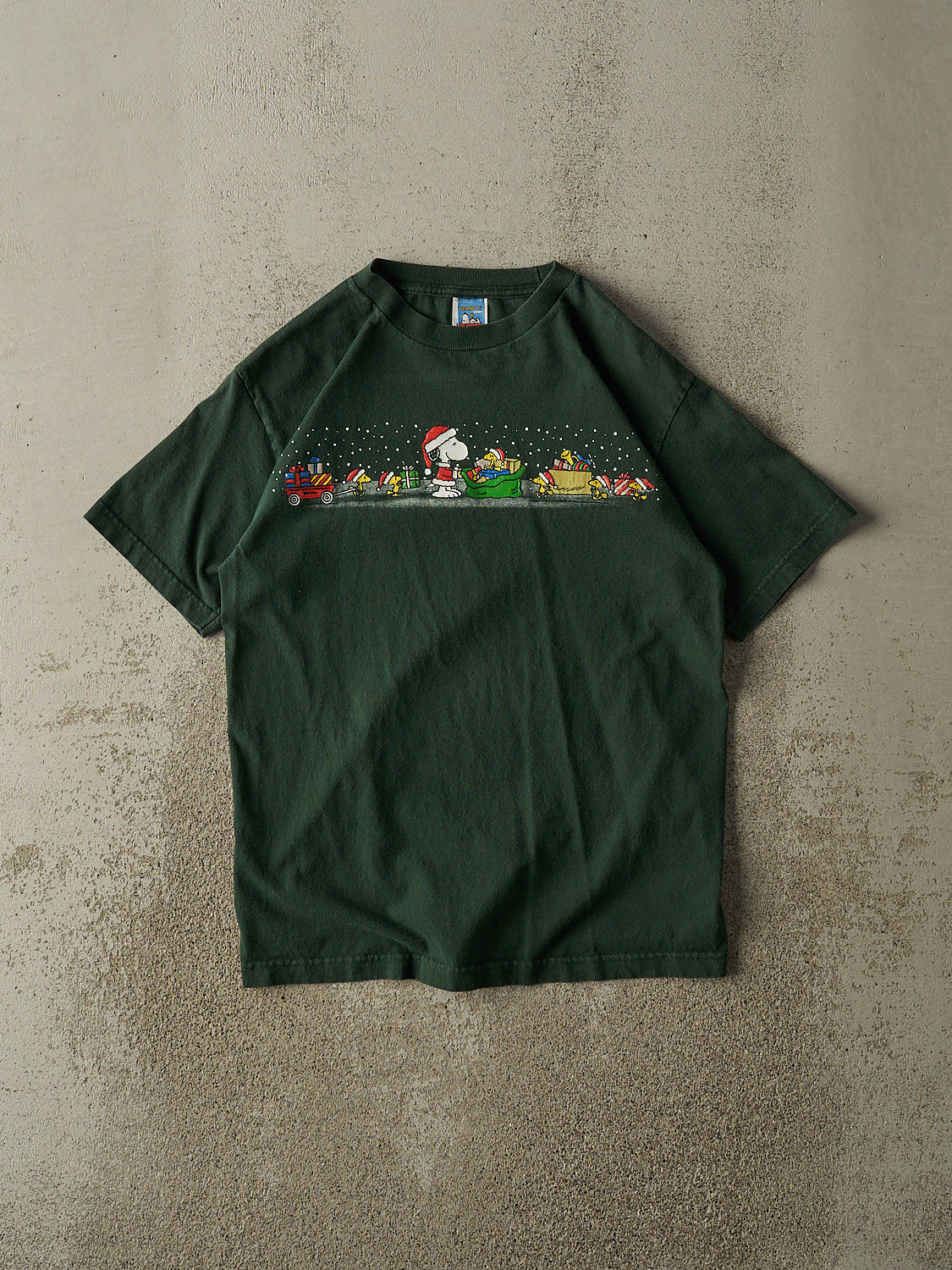 Vintage 90s Green Snoopy Christmas Tee (S/M)