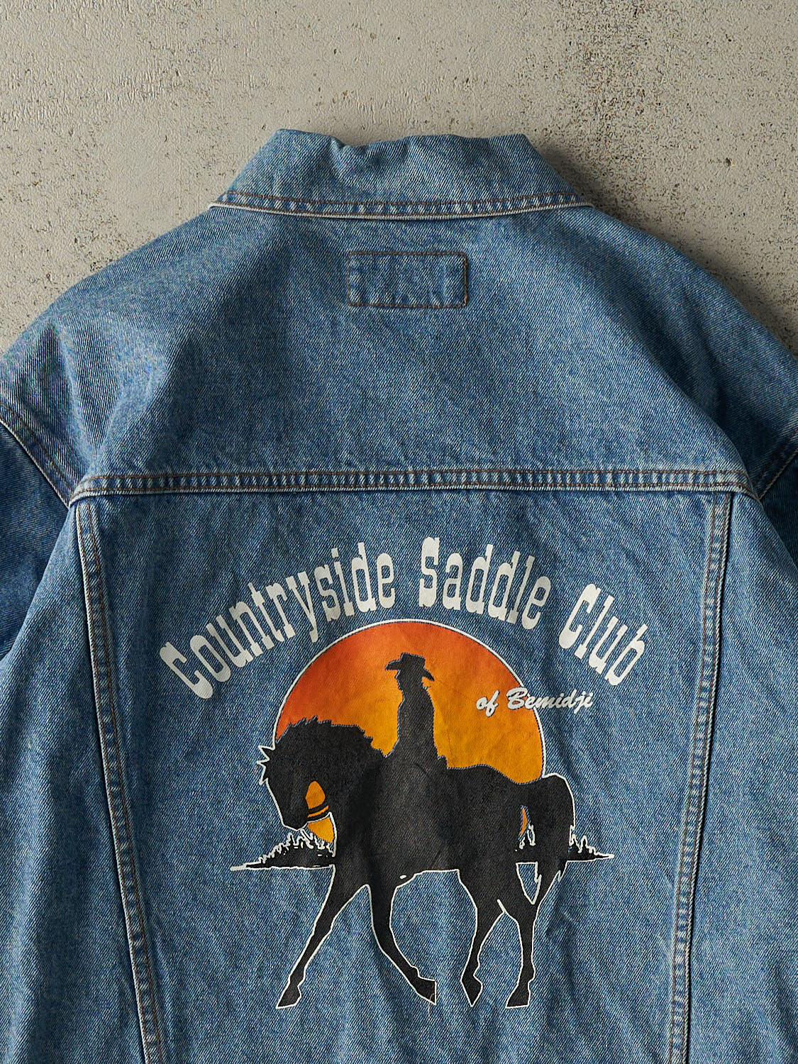 Vintage 90s Light Wash Countryside Saddle Club Denim Jacket (M)
