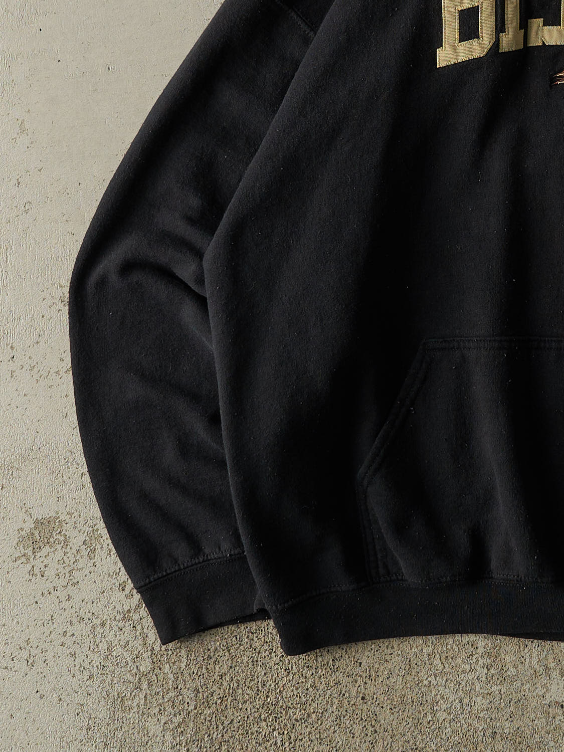 Vintage 90s Black University of Manitoba Bisons Hoodie (XL)