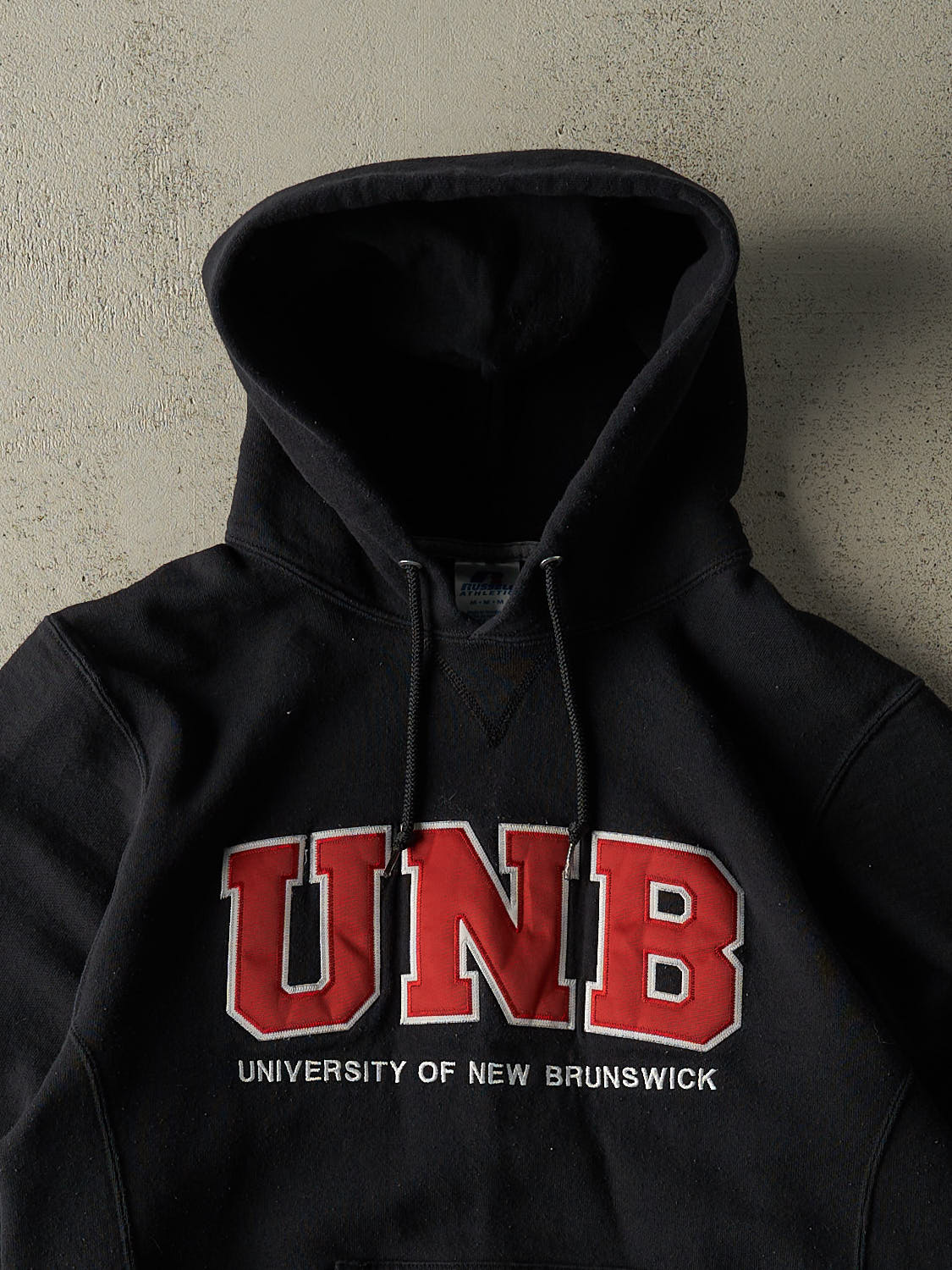 Vintage Y2K Black Russell Athletic University of New Brunswick Hoodie (M)