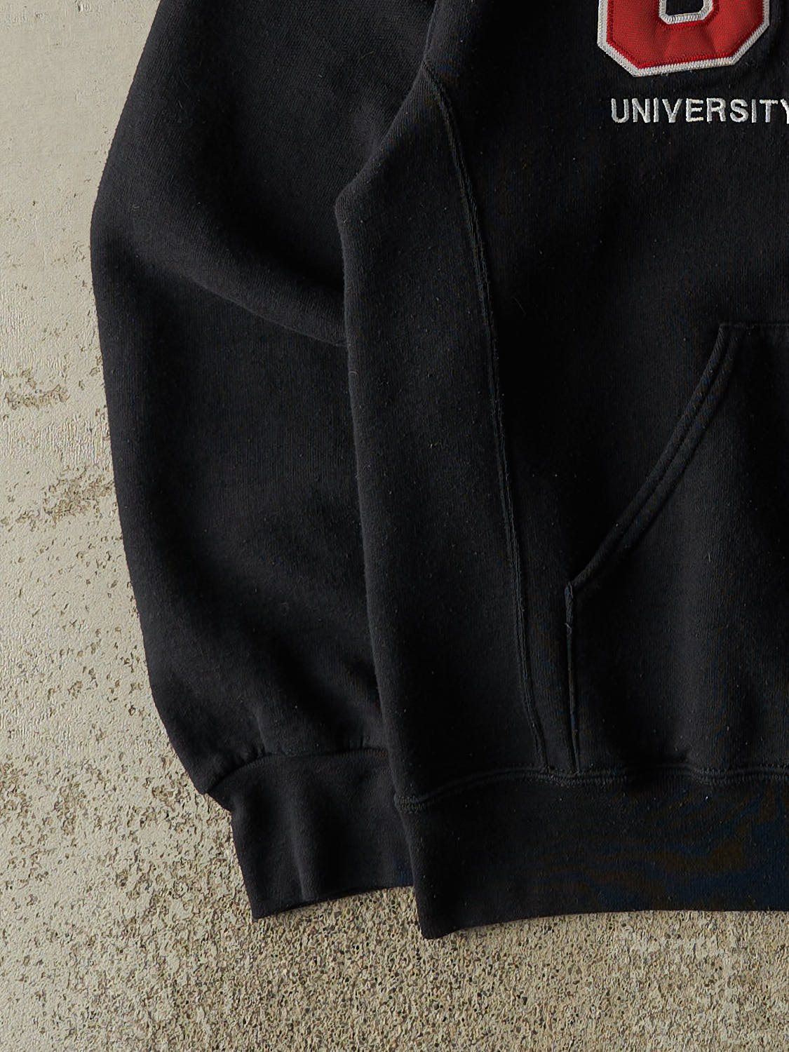 Vintage Y2K Black Russell Athletic University of New Brunswick Hoodie (M)