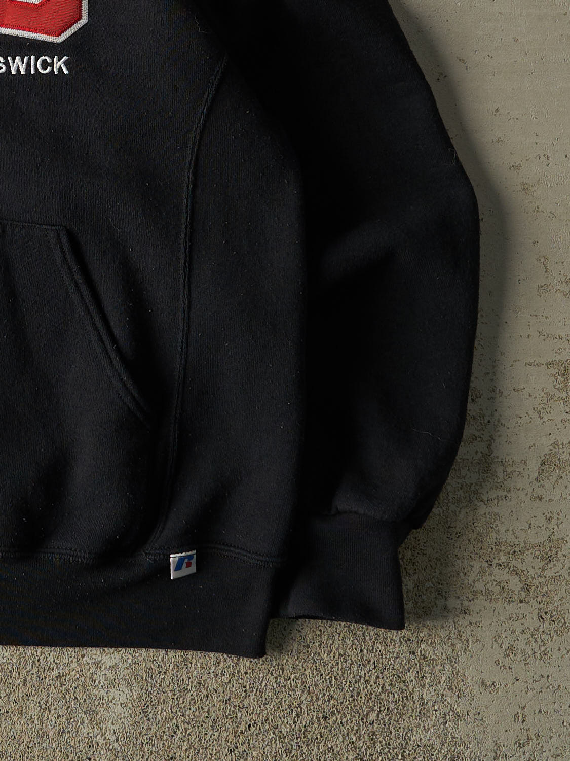 Vintage Y2K Black Russell Athletic University of New Brunswick Hoodie (M)