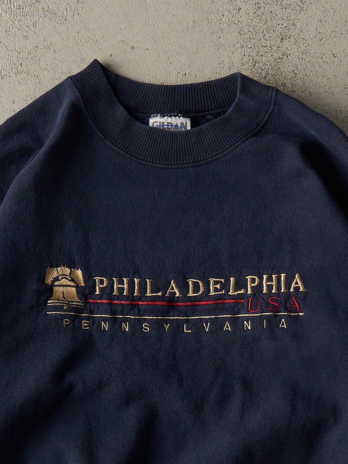 Vintage 90s Navy Blue Philadelphia Embroidered Crewneck (M)