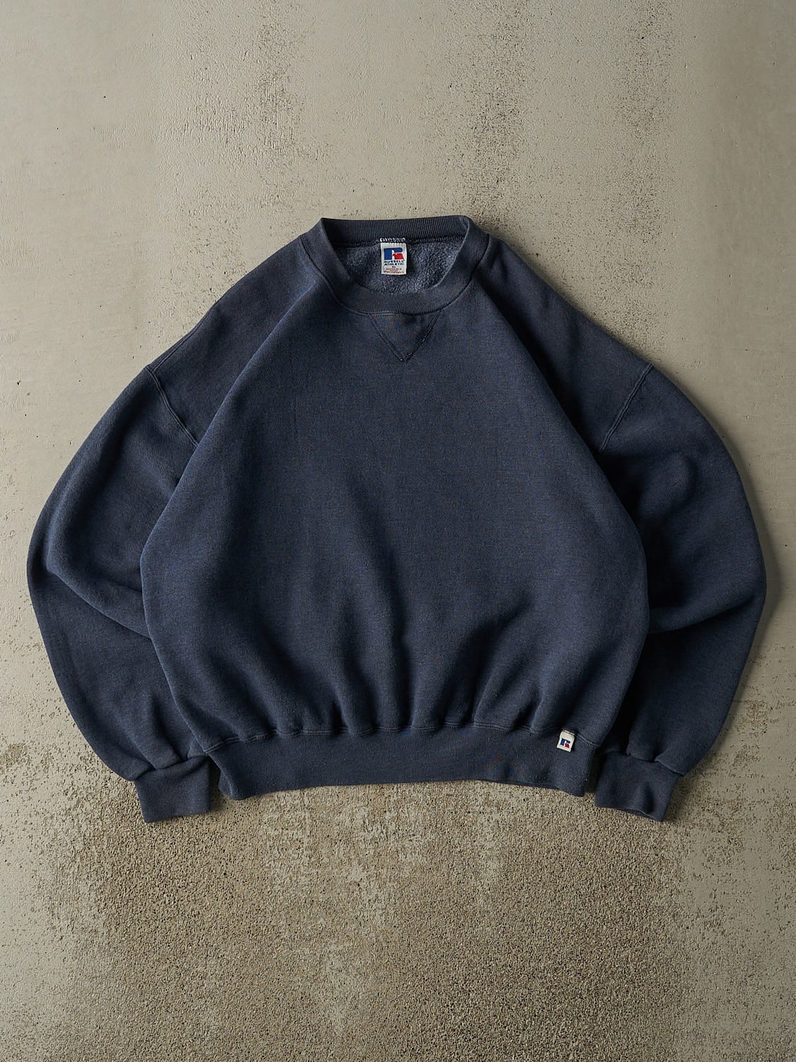 Vintage 90s Sun Faded Navy Russell Athletic Blank Crewneck (L/XL)