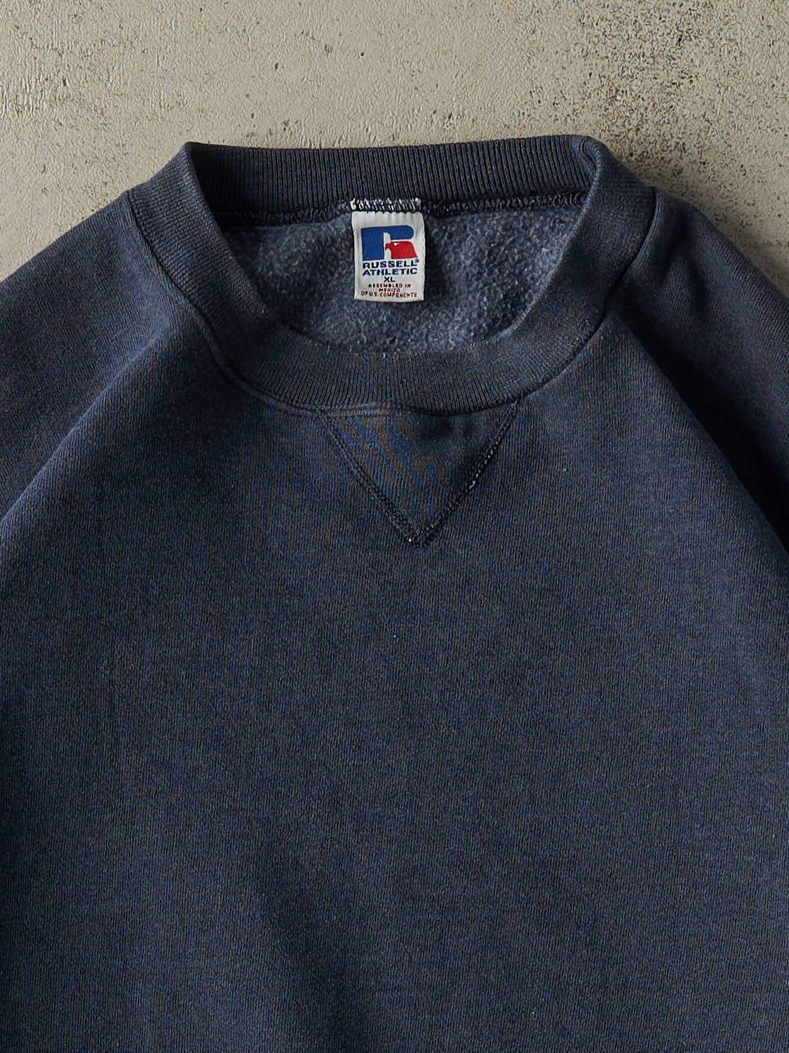 Vintage 90s Sun Faded Navy Russell Athletic Blank Crewneck (L/XL)