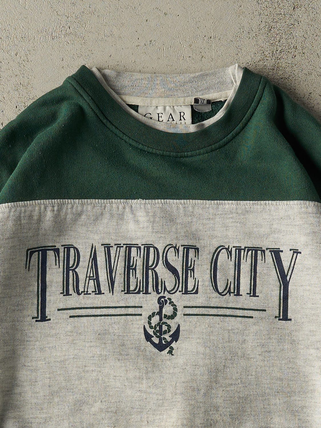 Vintage 90s Heather Grey & Green Traverse City Crewneck (L)