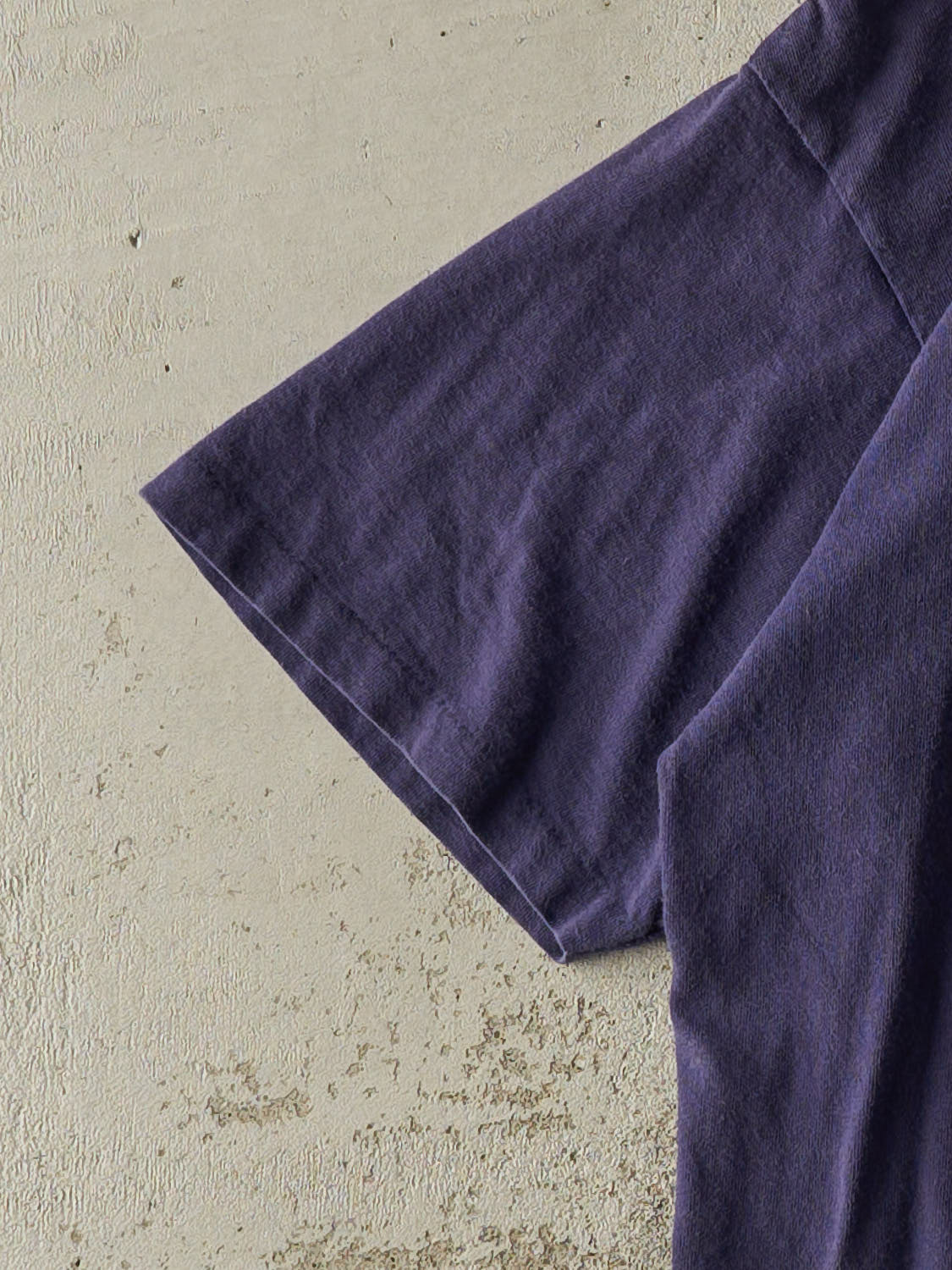 Vintage 93' Sun Faded Navy Guess Single Stitch Tee (L/XL)