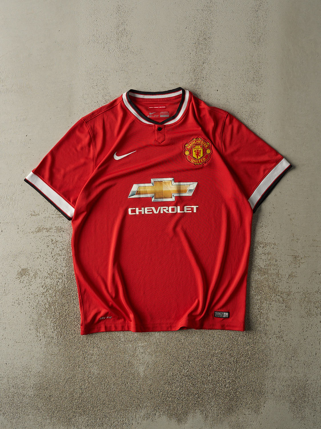 Vintage Y2K Red Manchester United Nike Soccer Jersey (XL)