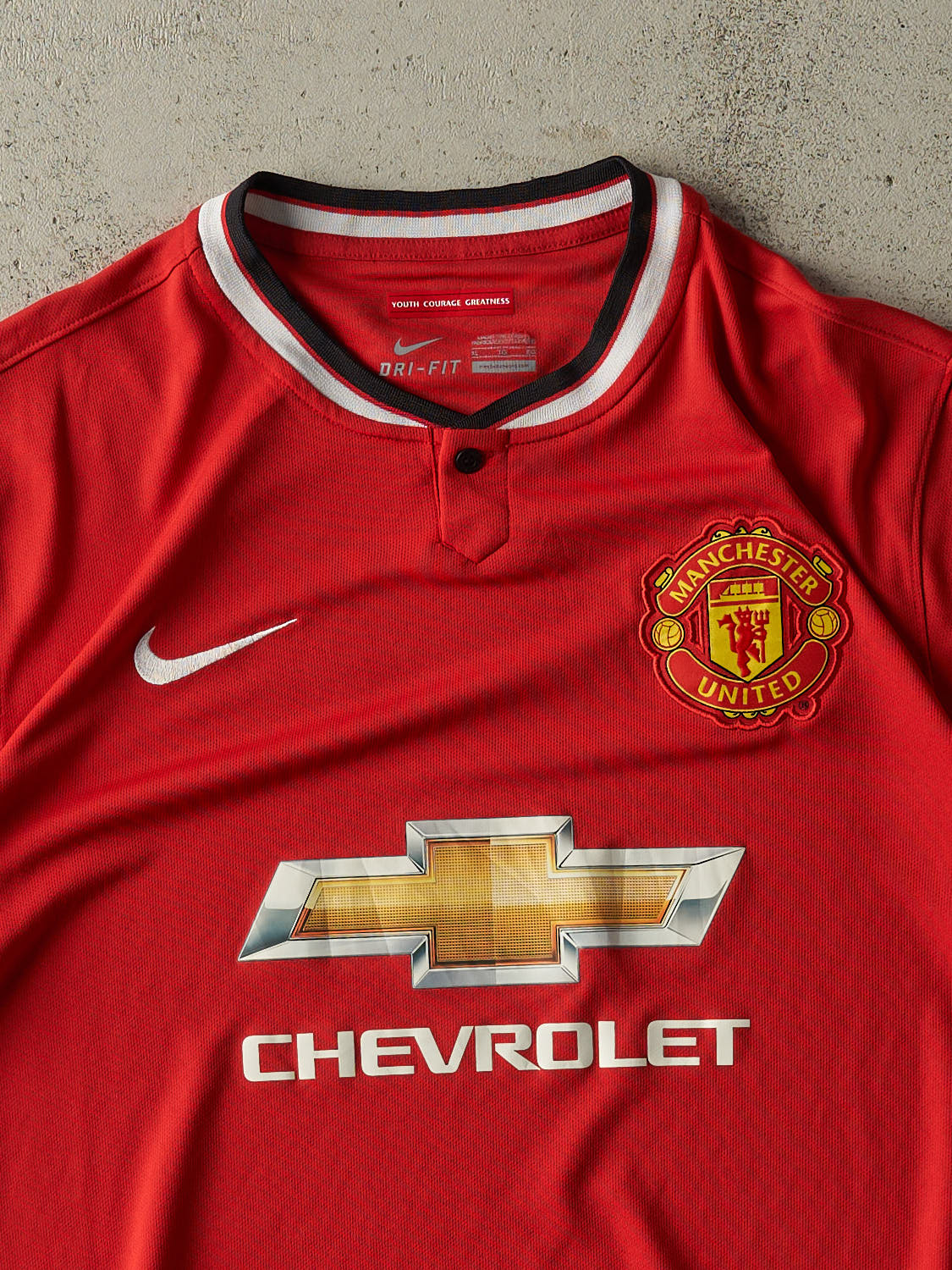Vintage Y2K Red Manchester United Nike Soccer Jersey (XL)