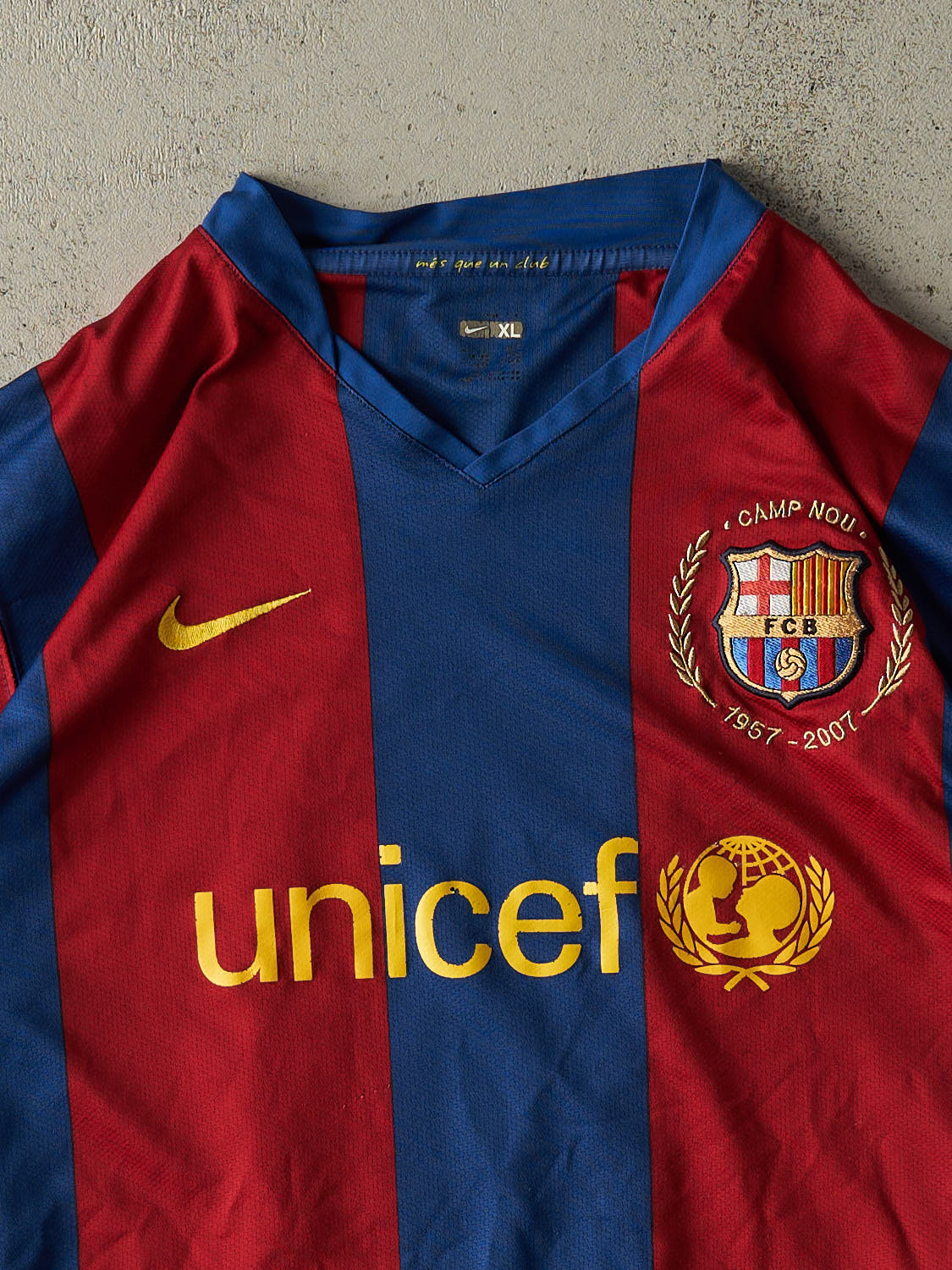 Vintage Y2K Red & Blue FC Barcelona Nike Lionel Messi Jersey (XL)