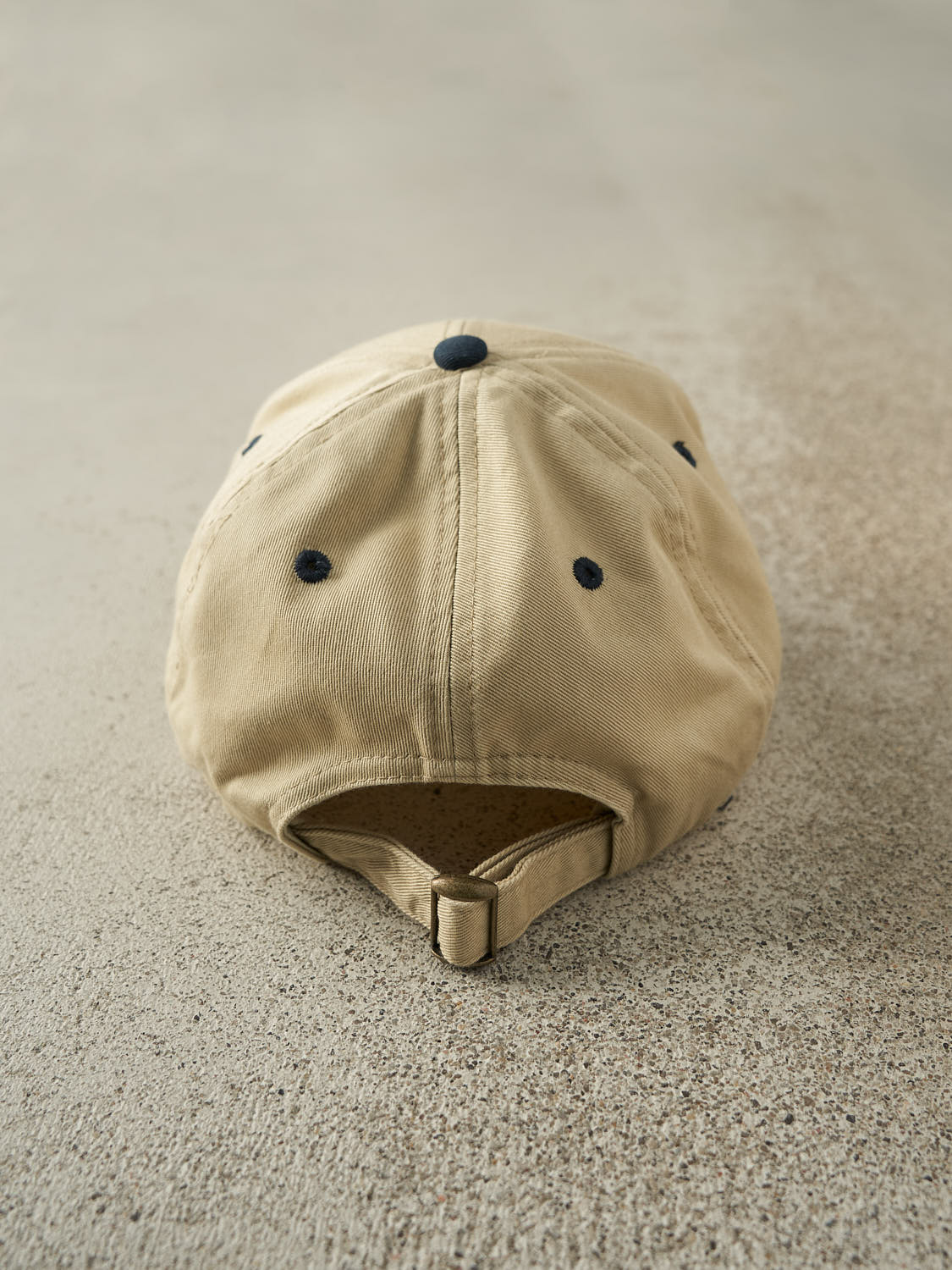 Vintage 90s Beige & Navy Blank Strapback (O/S)