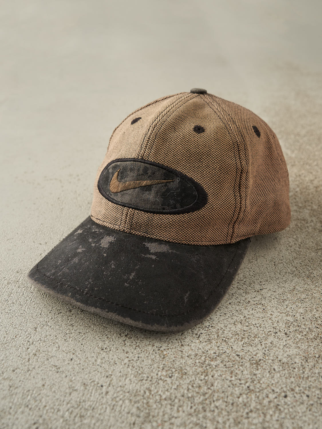 Vintage 90s Sun Faded Brown Nike Embroidered Strapback (O/S)