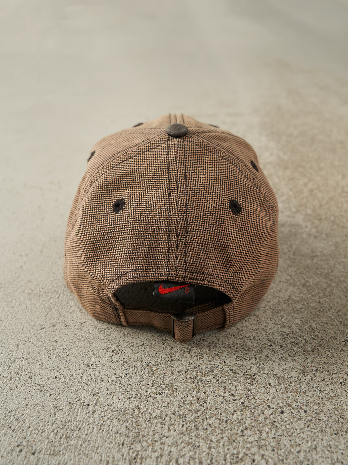 Vintage 90s Sun Faded Brown Nike Embroidered Strapback (O/S)