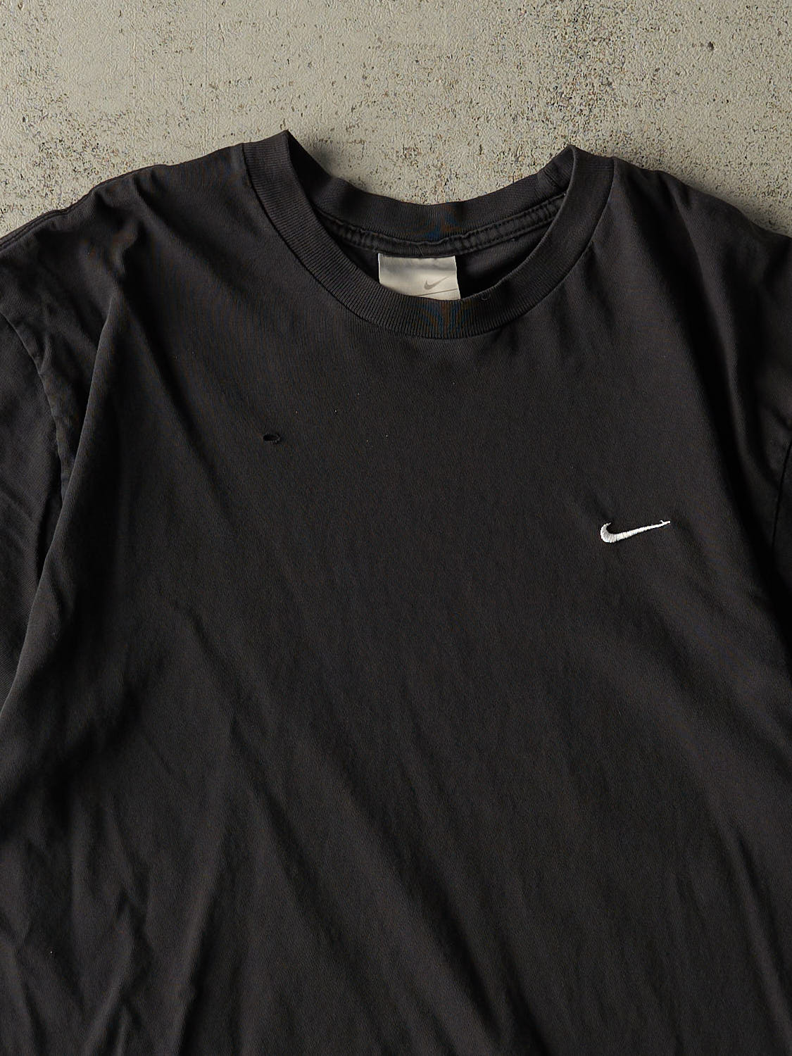 Vintage Y2K Faded Black Nike Embroidered Logo Tee (L/XL)