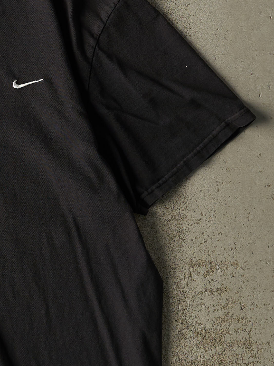 Vintage Y2K Faded Black Nike Embroidered Logo Tee (L/XL)