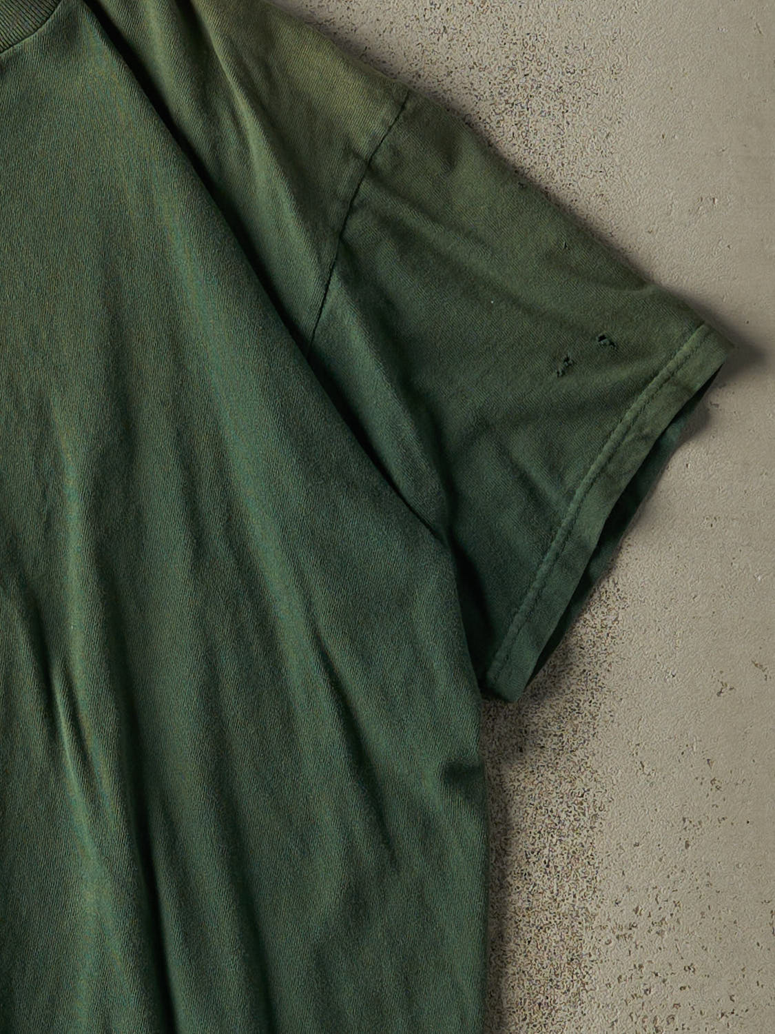 Vintage 90s Sun Faded Green Blank Tee (M/L)