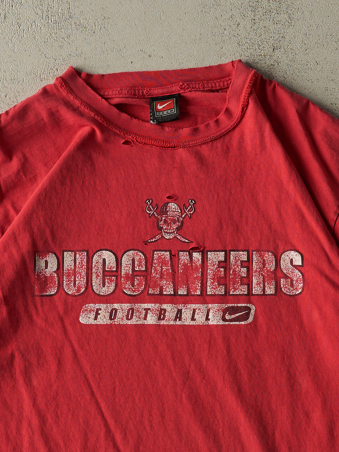 Vintage 90s Red Tampa Bay Buccaneers Nike Tee (XL/XXL)