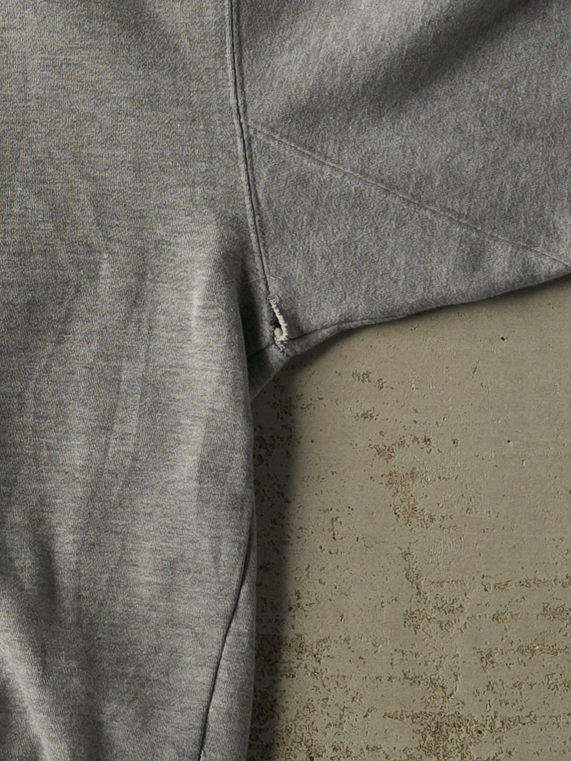 Vintage Y2K Grey Chicago Cubs Embroidered Hoodie (L)