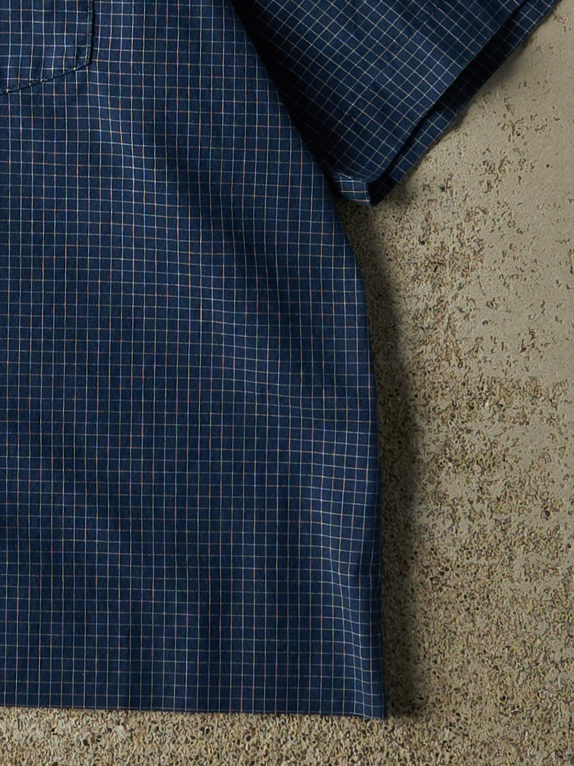 Vintage Y2K Blue Van Heusen Button Up Cropped Tee (M/L)