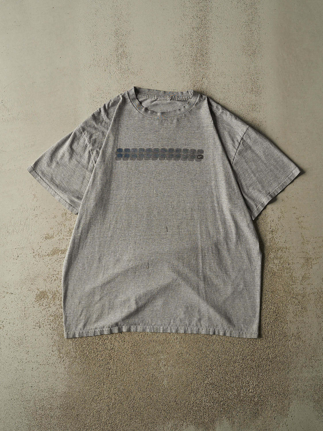Vintage Y2K Grey Nike Logo Tee (XL/XXL)