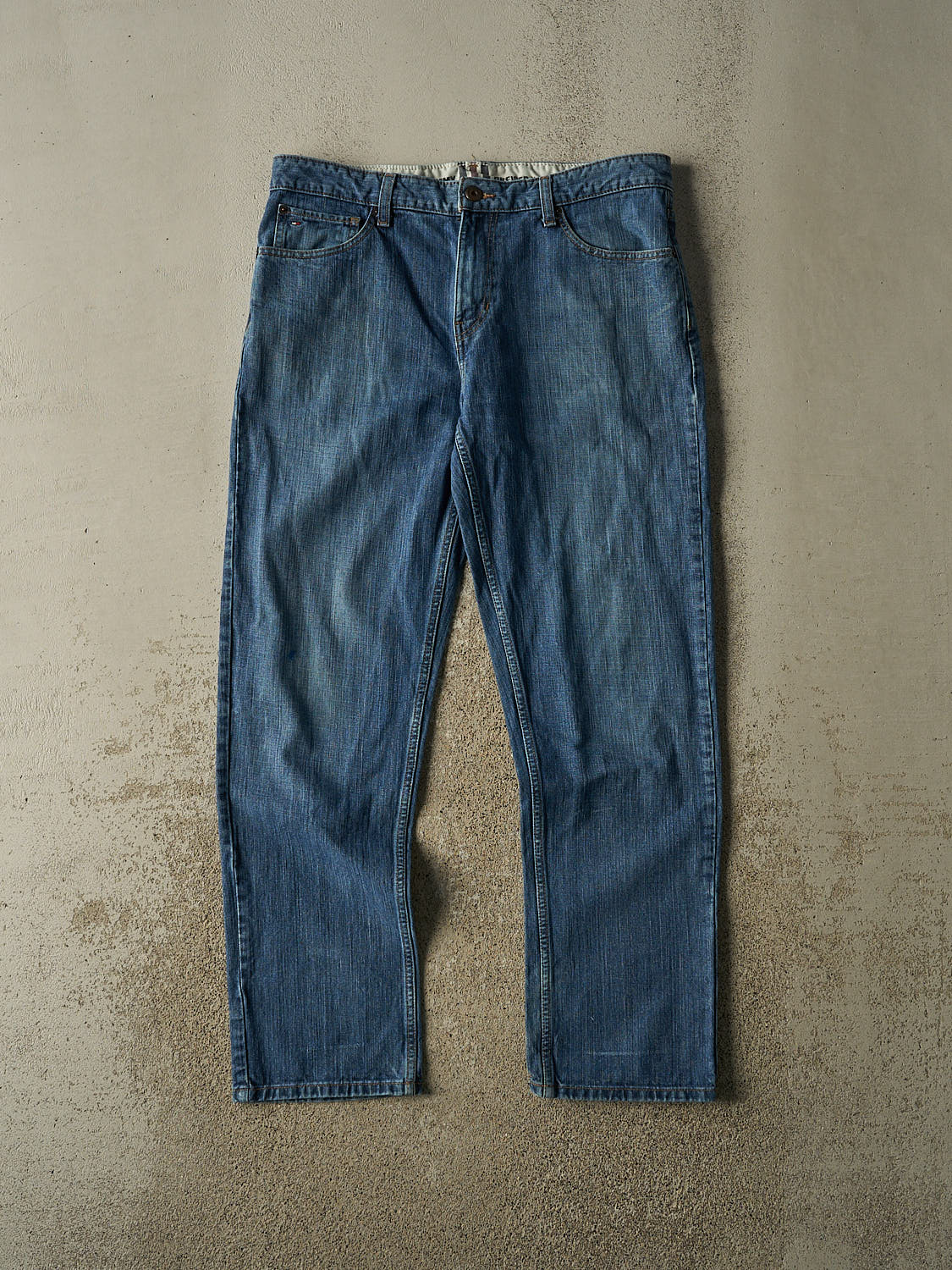 Vintage Y2K Dark Wash Tommy Hilfiger Jeans (36x31)