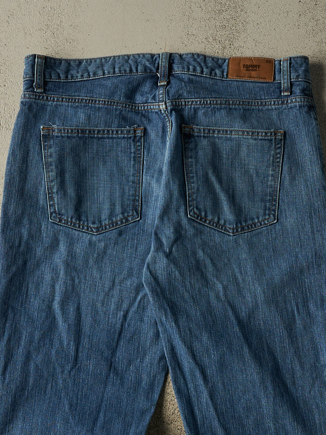 Vintage Y2K Dark Wash Tommy Hilfiger Jeans (36x31)