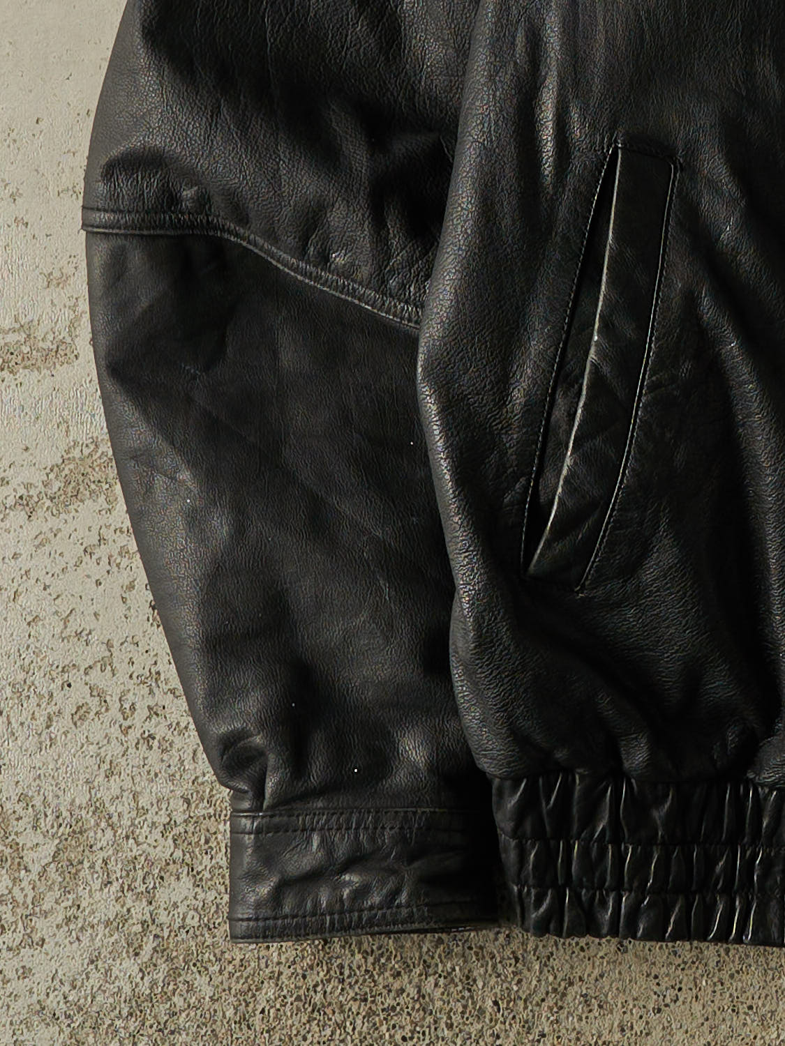 Vintage 90s Black Leather Bomber Jacket (L/XL) – Rebalance Vintage