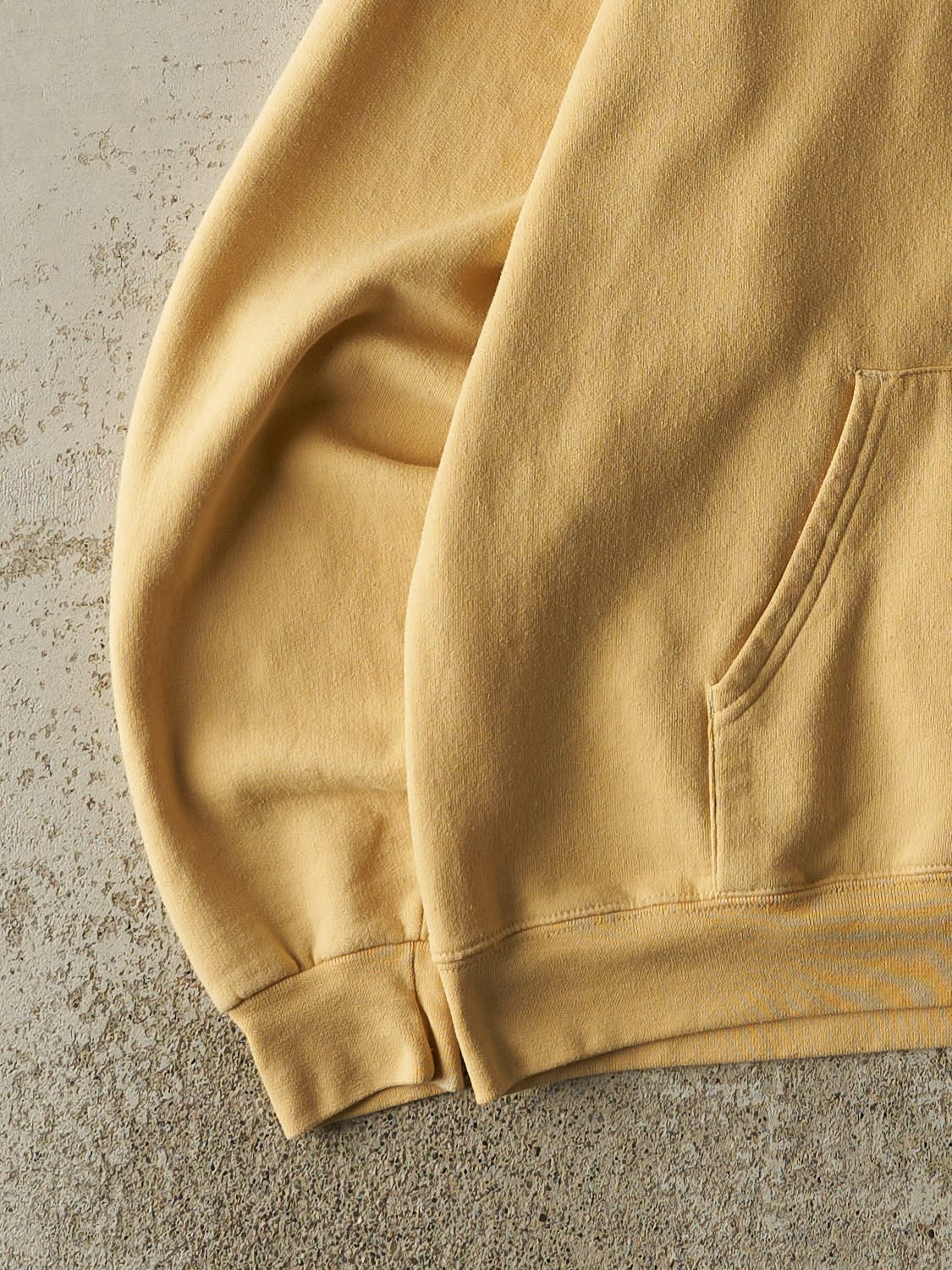 Vintage Y2K Yellow Champion Iowa State Hoodie (M)
