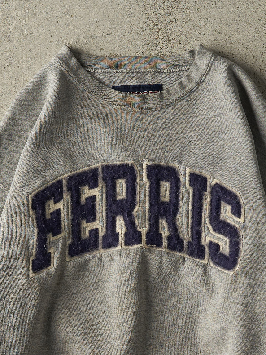 Vintage 90s Grey Ferris Embroidered Crewneck (M)