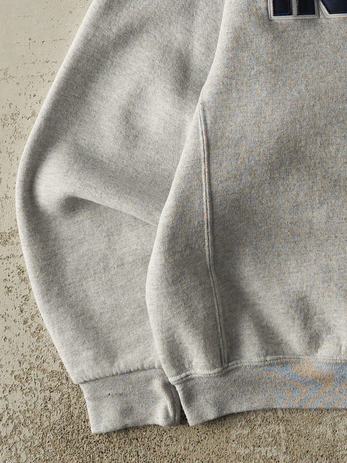 Vintage Y2K Heather Grey Russell Athletic Humber Crewneck (S/M)