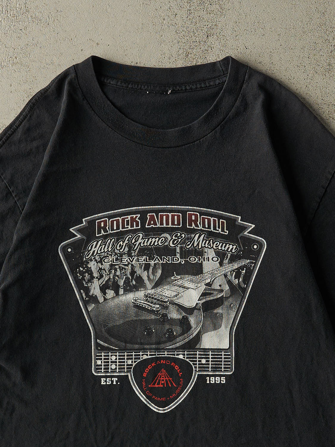 Vintage Y2K Black Rock & Roll Hall Of Fame Tee (M/L)