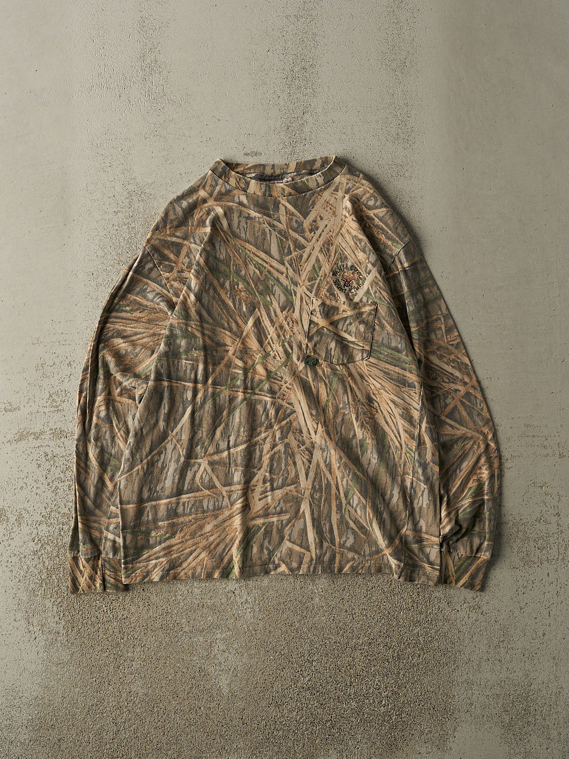Vintage 90s Camo Mossy Oak Embroidered Pocket Long Sleeve (L)