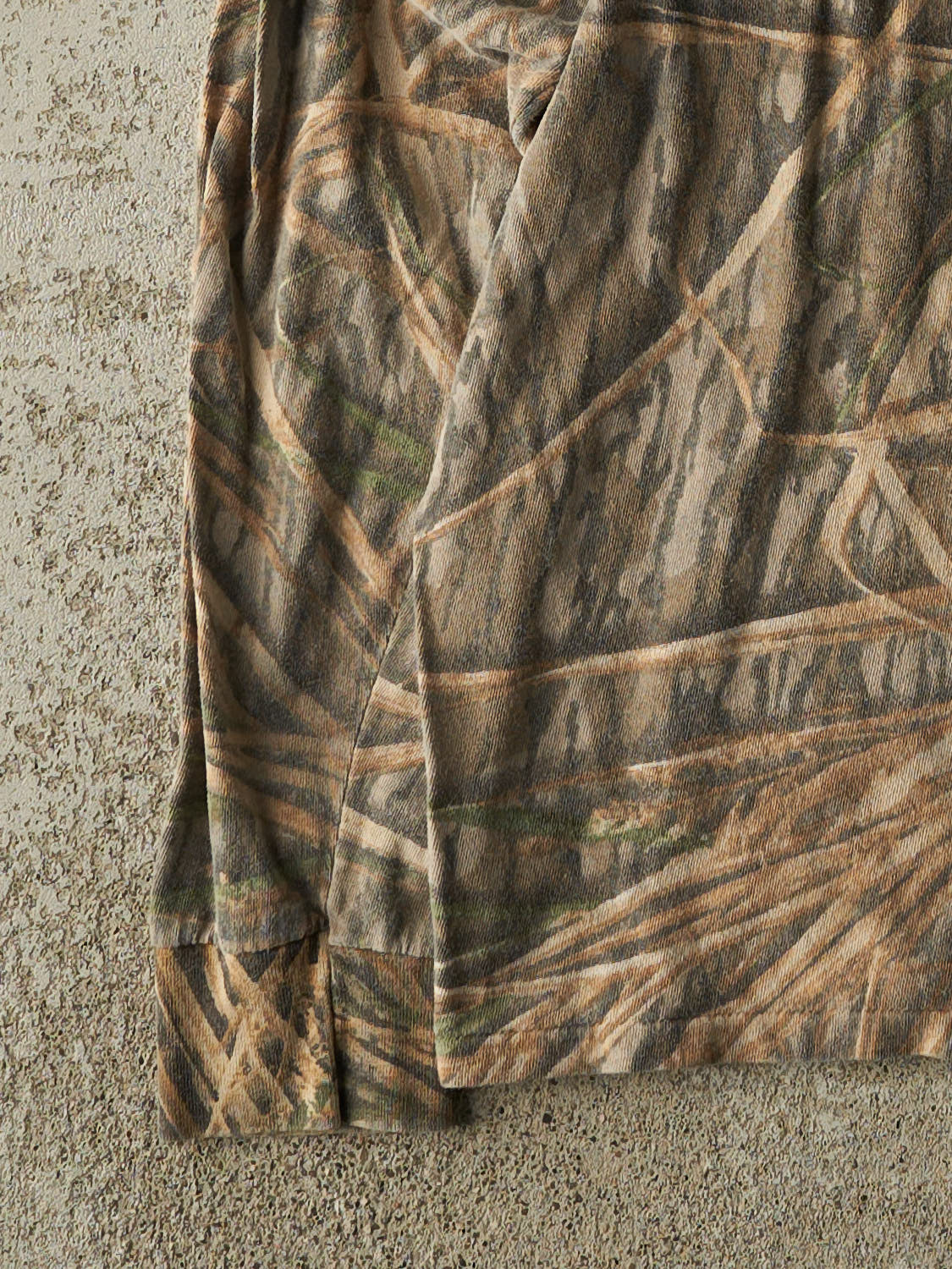 Vintage 90s Camo Mossy Oak Embroidered Pocket Long Sleeve (L)