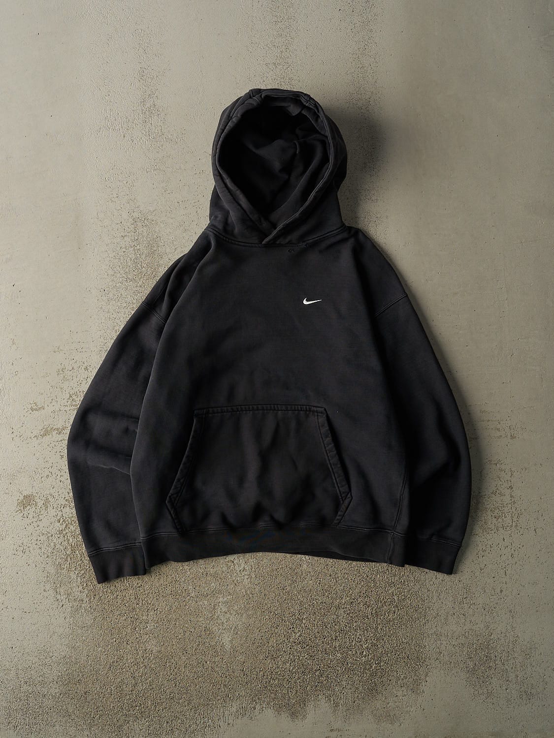 Vintage Y2K Black Nike Embroidered Swoosh Hoodie (M/L)