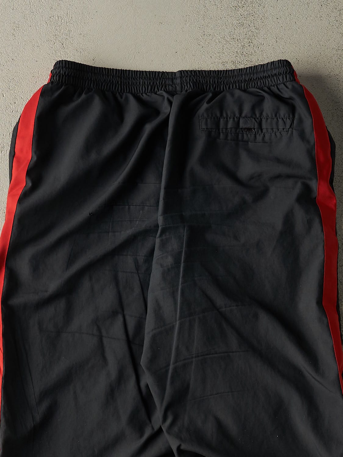 Vintage Y2K Black Nike Embroidered Track Pants (31x31)