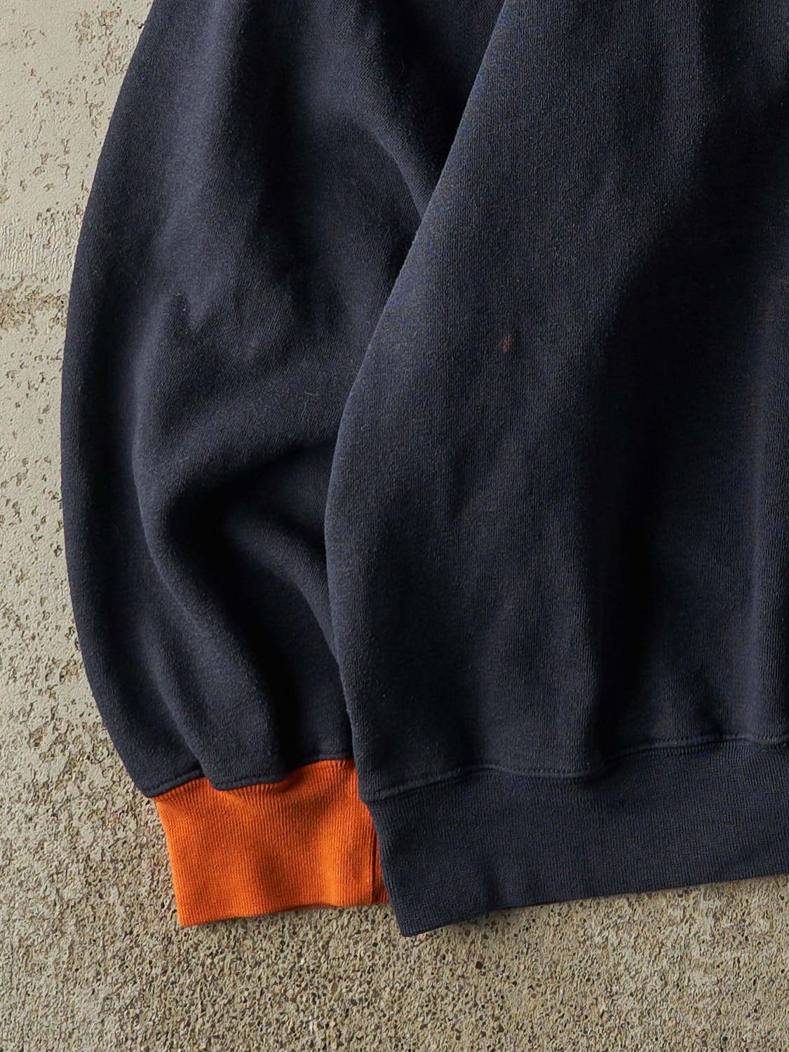 Vintage 90s Navy Blue Chicago Bears Embroidered Crewneck (XL/XXL)