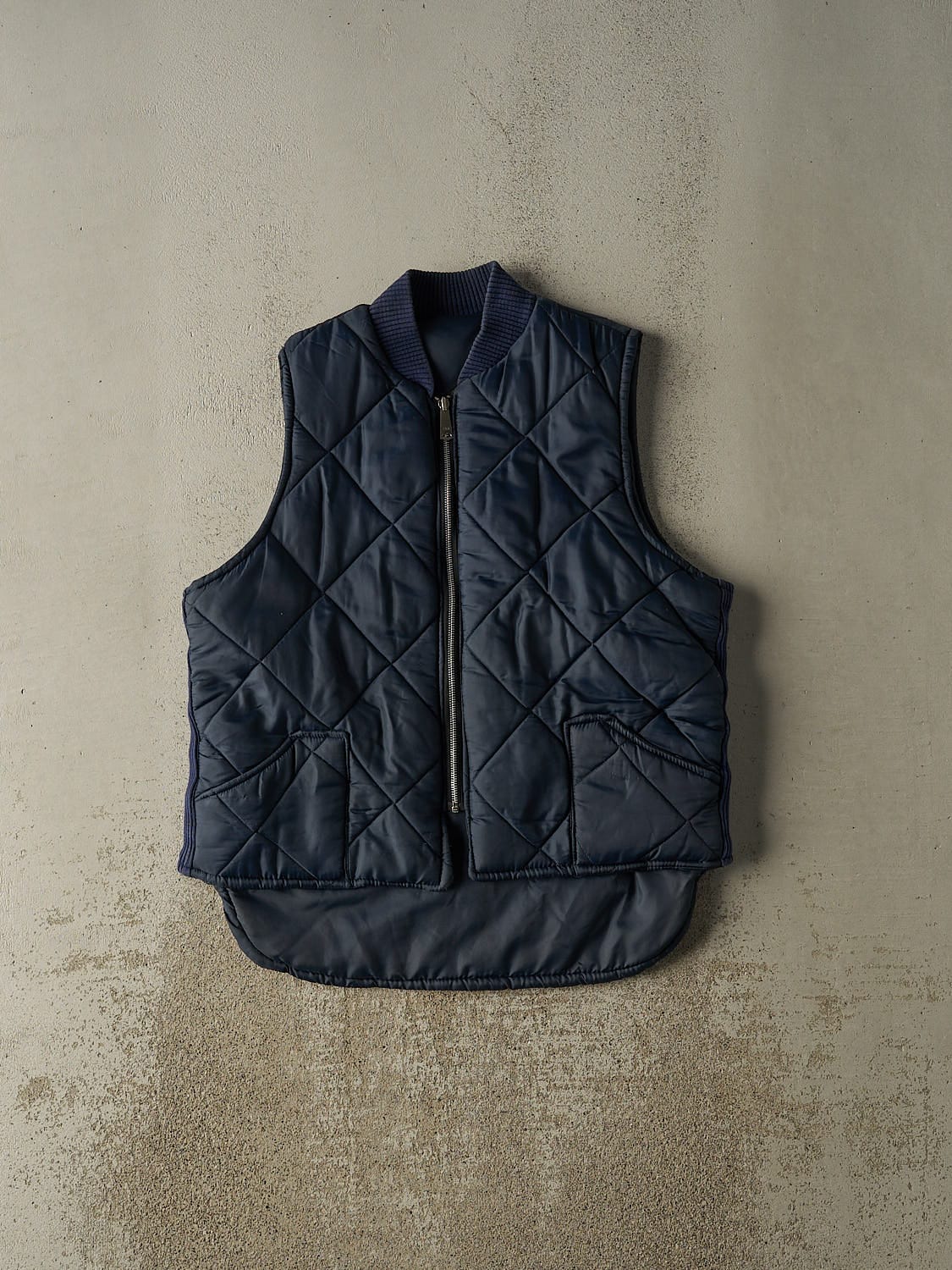 Vintage 80s Navy Blue Puffer Work Vest (L/XL)