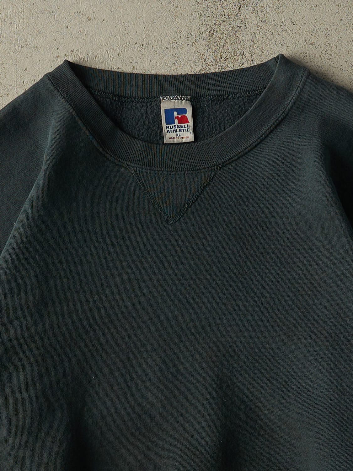 Vintage 90s Green Russell Athletic Blank Crewneck (L)